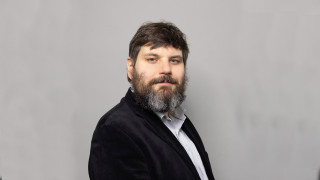 Luke Jostins Dean 0046 02 RGB horizontal